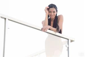 Chloe Nude Pictures Chloe: Come Try It