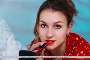 Isabele Nude Pictures Color Pop