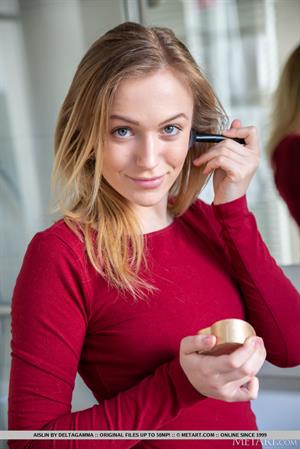 Aislin Nude Pictures Romp