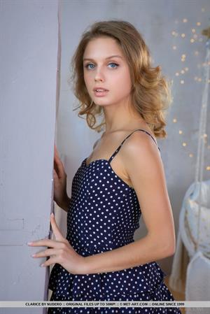 Clarice Nude Pictures Happy Blue