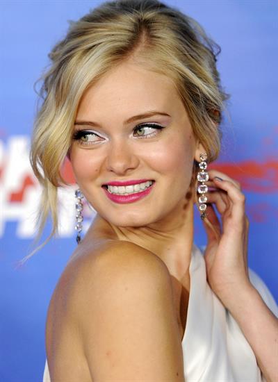 Sara Paxton