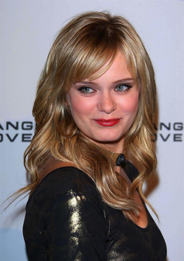 Sara Paxton