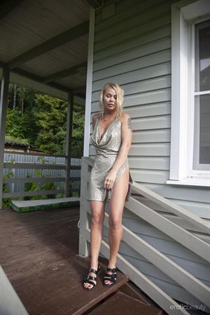 Sarika Ahe Nude Pictures Private Deck