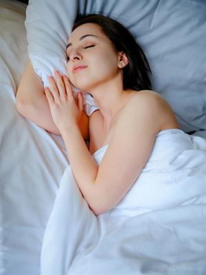 Alin Luxe Nude Pictures In my Bed