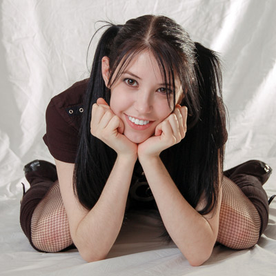 Sexy pictures and videos of girl called Willow who now goes by the name of Misty Gates. 64 photo sets and about 5 hours of video footage.