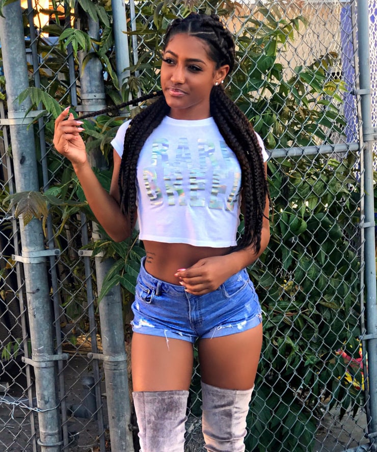 Alicia Gordillo Pictures Alicia Gordillo