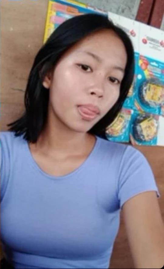 Or you prefer her? My sweet Reni. The smallest mouth, with the biggest lips. She's a speed sucker...five minutes and her mouth is full with your c**...Crystal is good...Iam great...but she is pure perfection...the real Davao Blowjob Queen... 