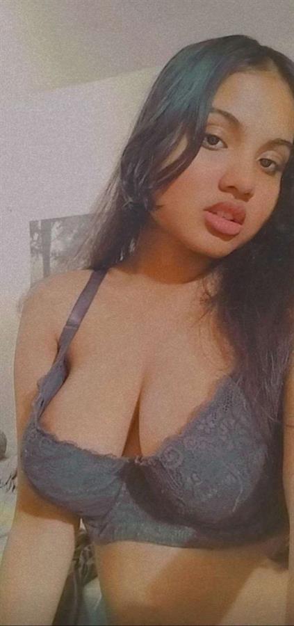 Bangladeshi big boobs slut