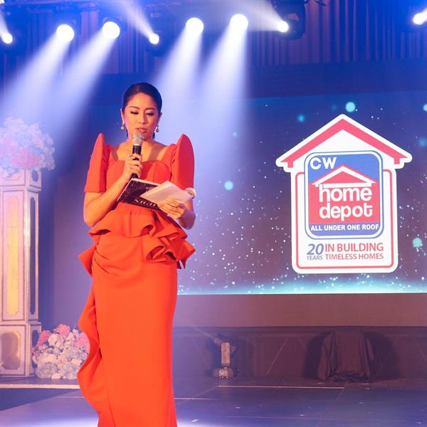 Gretchen Ho