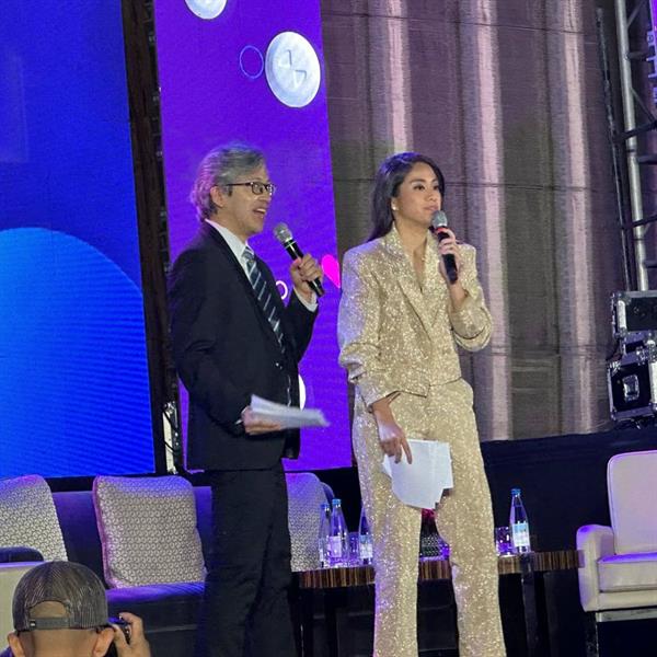 Gretchen Ho