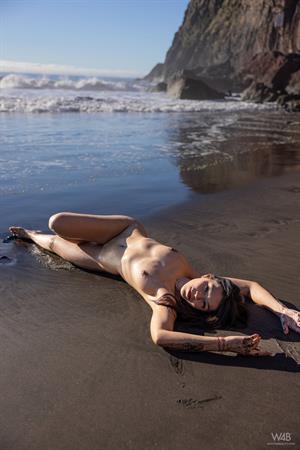 Sky Moon: Happy On The Beach