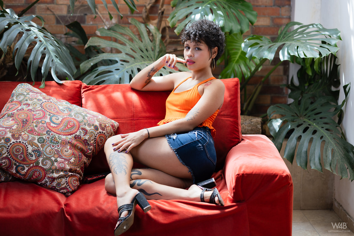 Lilith Baph: Different Look