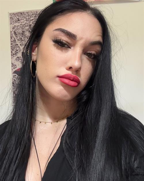 Giulia Miserendino taking a selfie