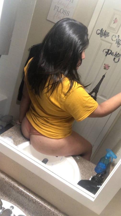 Marina Rivera taking a selfie