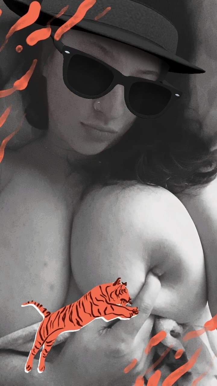 Lana Kendrick - iPhone - Photos - Set 3