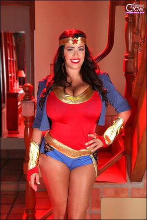 Leanne Crow Nude Pictures Leanne WonderWoman Set1