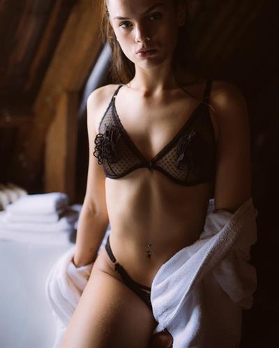 Famke Louise, Dutch model and singer