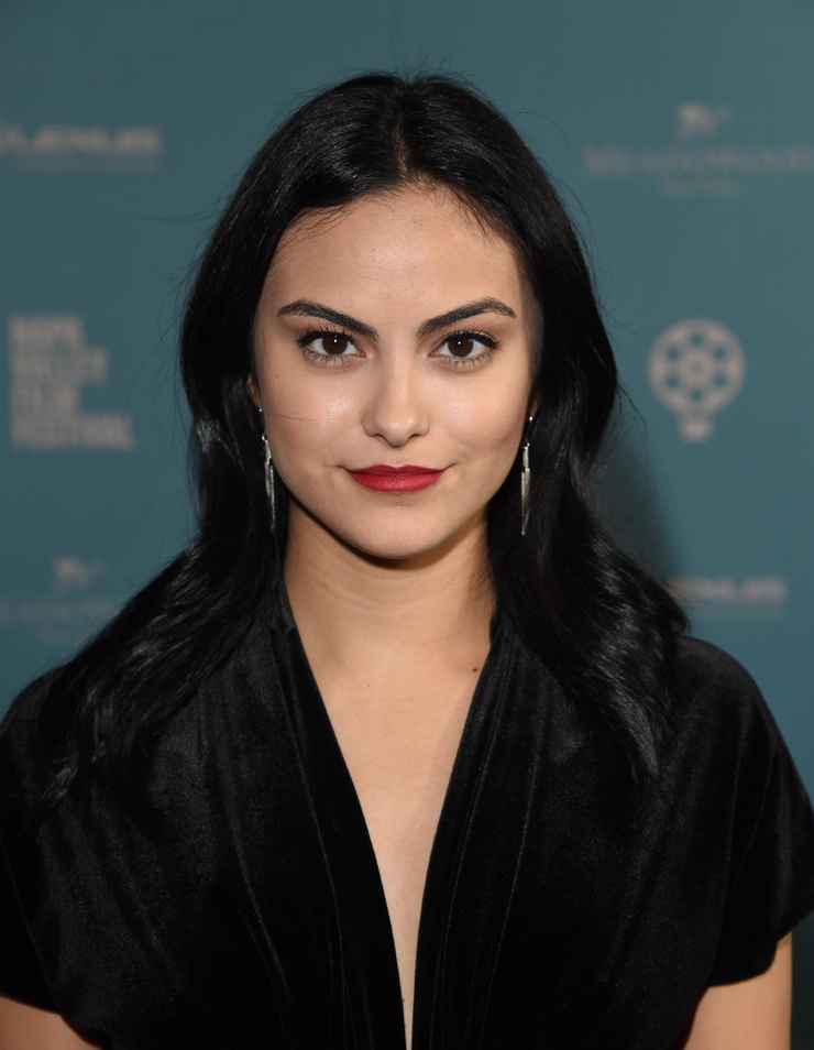 Camila Mendes