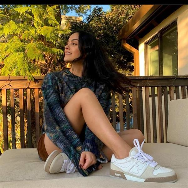 Camila Mendes