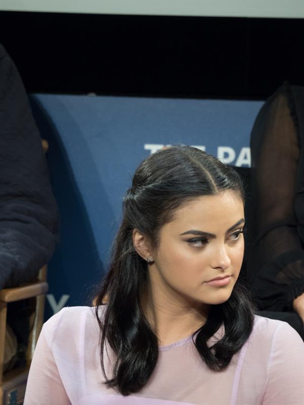 Camila Mendes