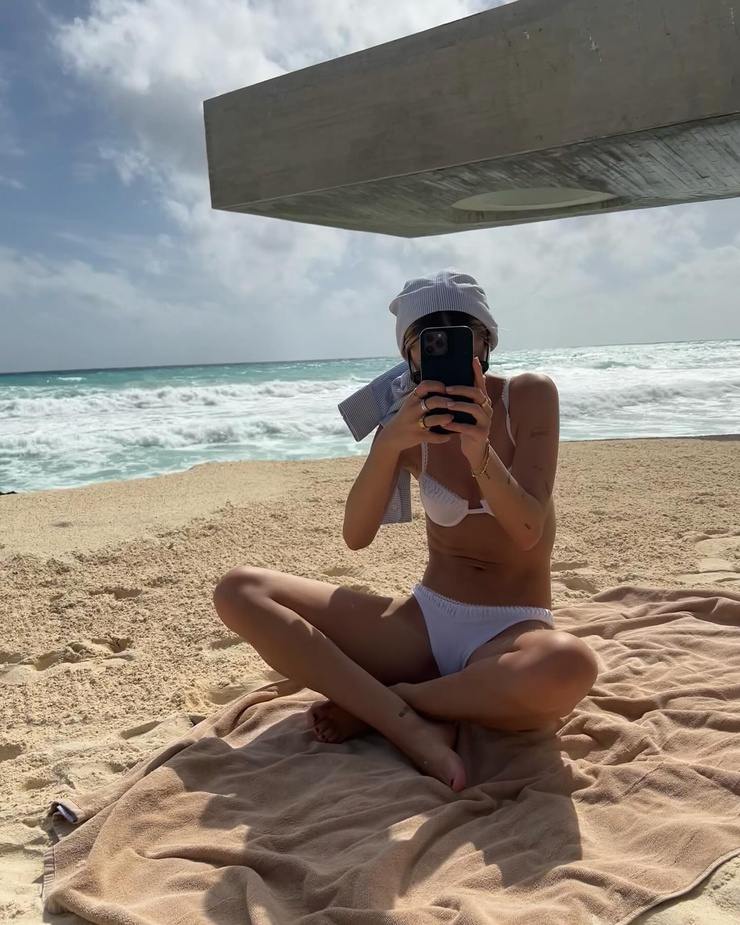 Delilah Belle Hamlin in a bikini
