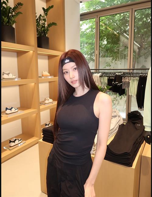 Sana (Sana Minatozaki)