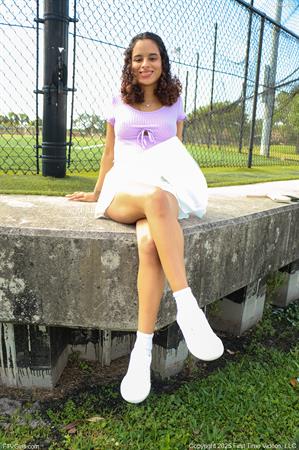 Isabella FTV Nude Pictures Overexposed Outside