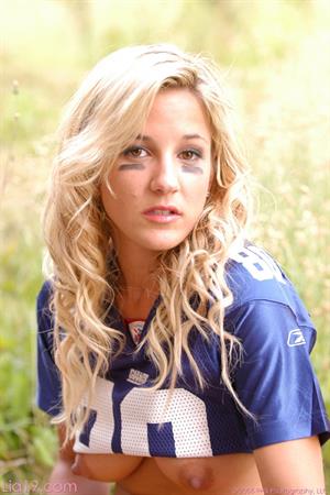 Lia FTV Nude Pictures Lia 19 warms up for the big game