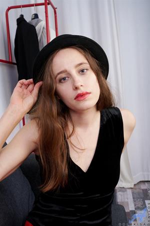 Coldkisa Nude Pictures Just one look at the way Coldkisa fills out her sexy getup and you're going to want to be on your knees worshipping that pussy.