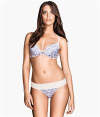 Clara Alonso in lingerie