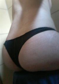 Natalie Teth taking a selfie