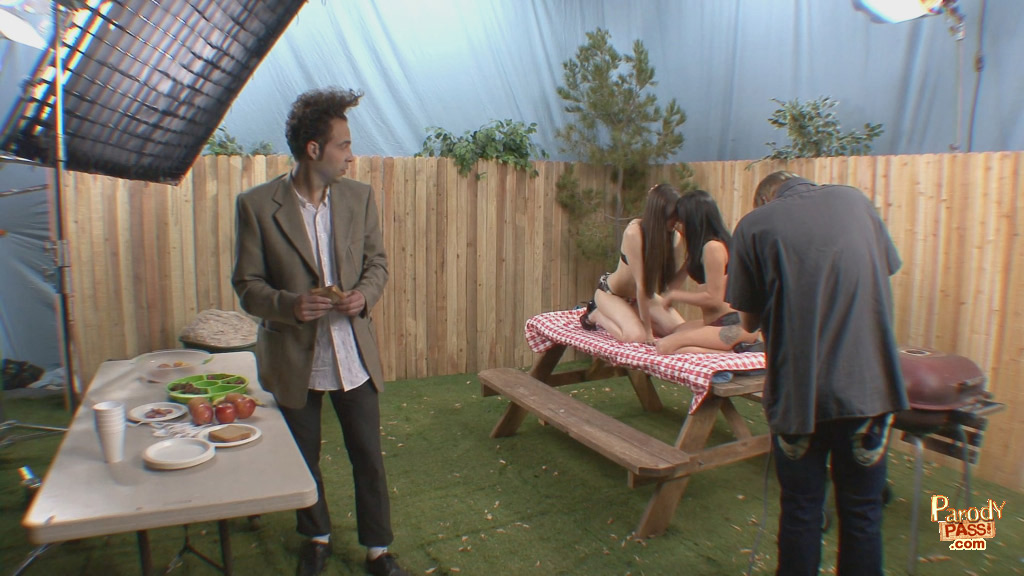 Seinfeld 01 - Ashlynn Brooke & Cassandra Calogera & Kristina Rose & London Keyes & Natalie Norton & Sadie West & Sasha Grey