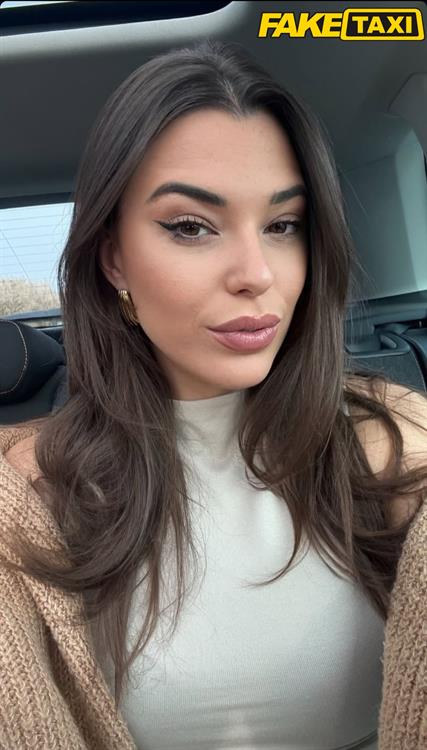 Andrea taking a selfie
