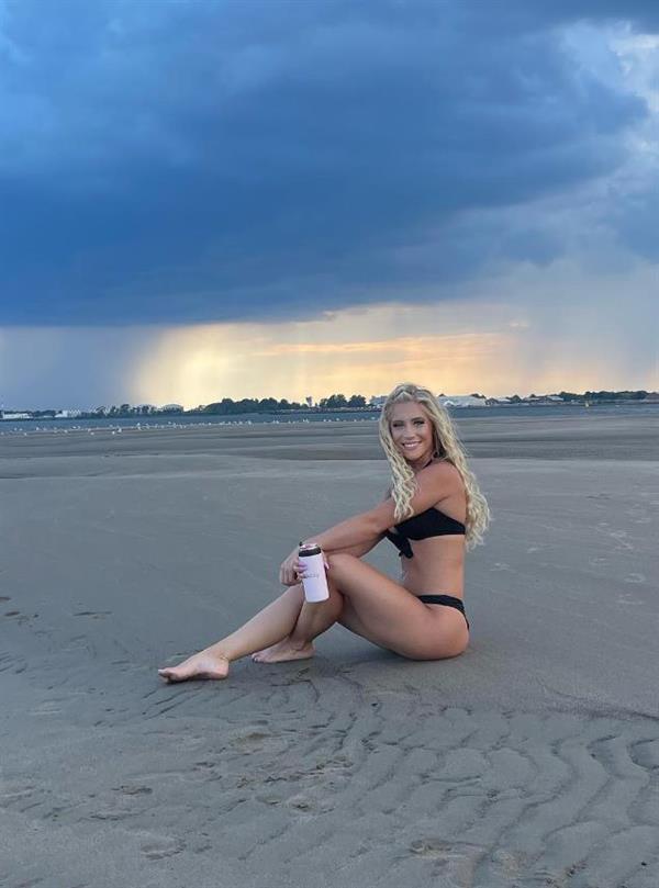 Lizzy Wurst in a bikini