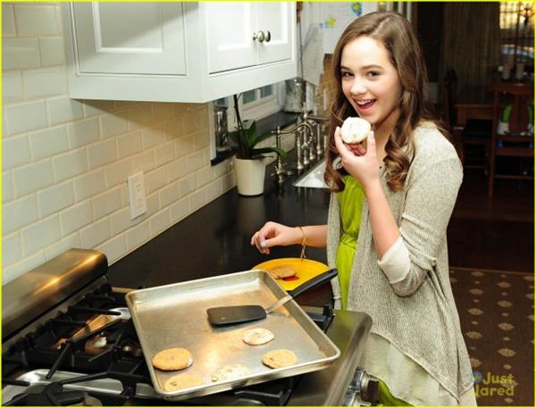 Mary Mouser