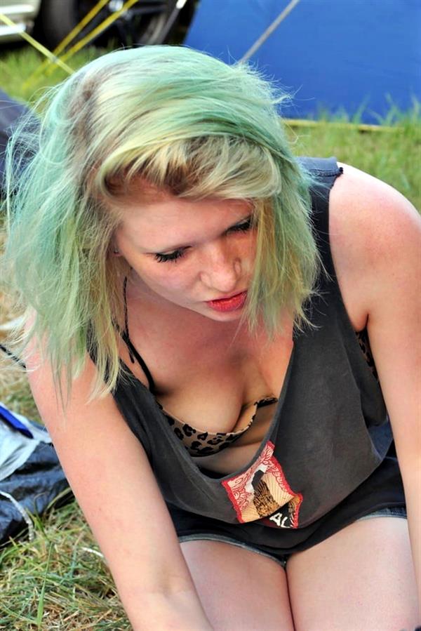 Camille Sasse Born 14.02.1995 Chemnitz lives in Chemnitz Germany Beautiful beauty without charming Eye colour=Blue Hair colour=blond/read Cunt Hair=shaved shaved Boobs: Real/Natural small tiny breasts Areolae.size=small Fotoshoot's bei PornoWaldi in Erfurt 