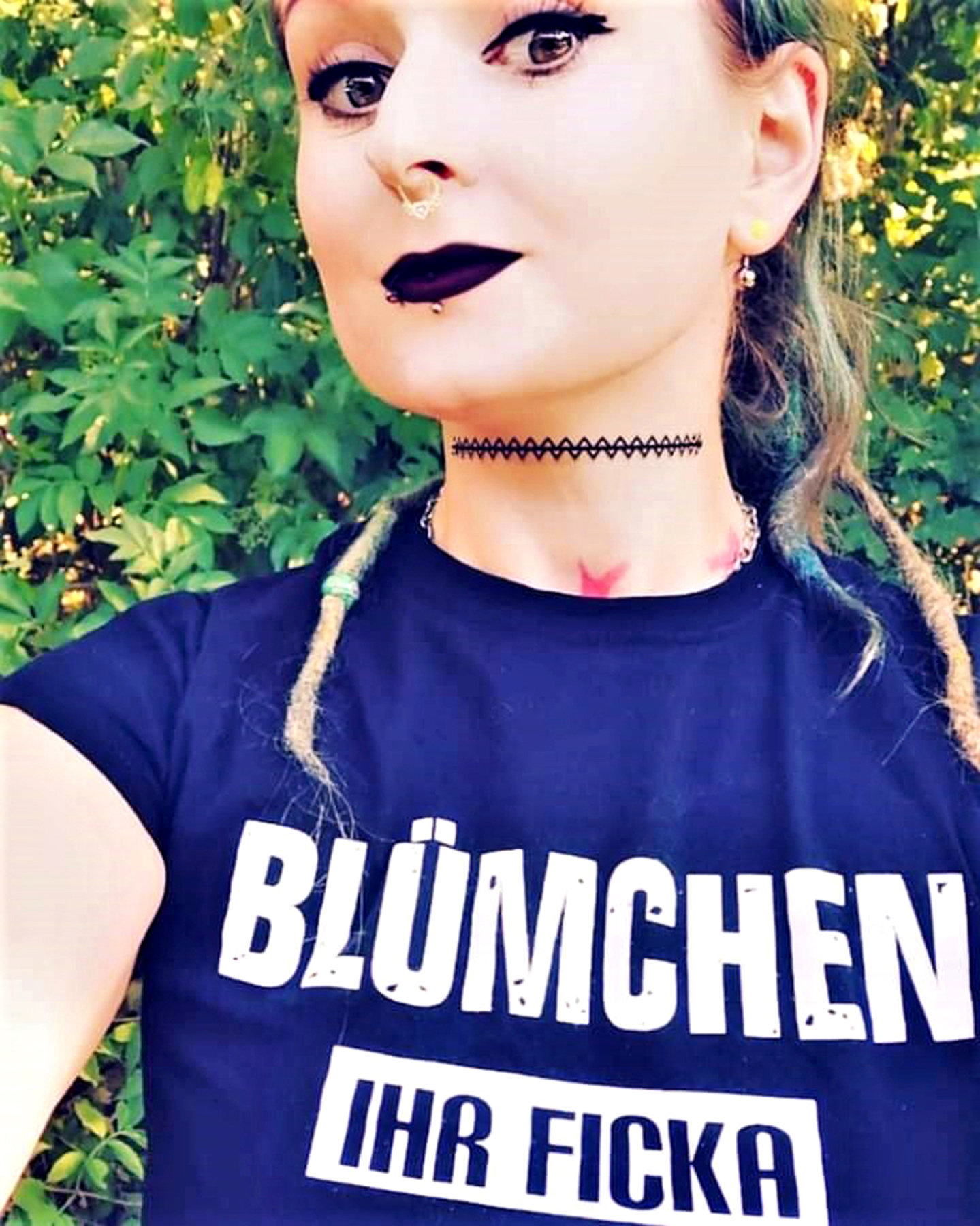 Flittchen Sindy
Dicklinde *OFFICIAL*@fatherfucker666