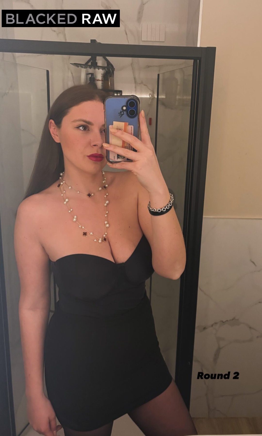 Marta taking a selfie