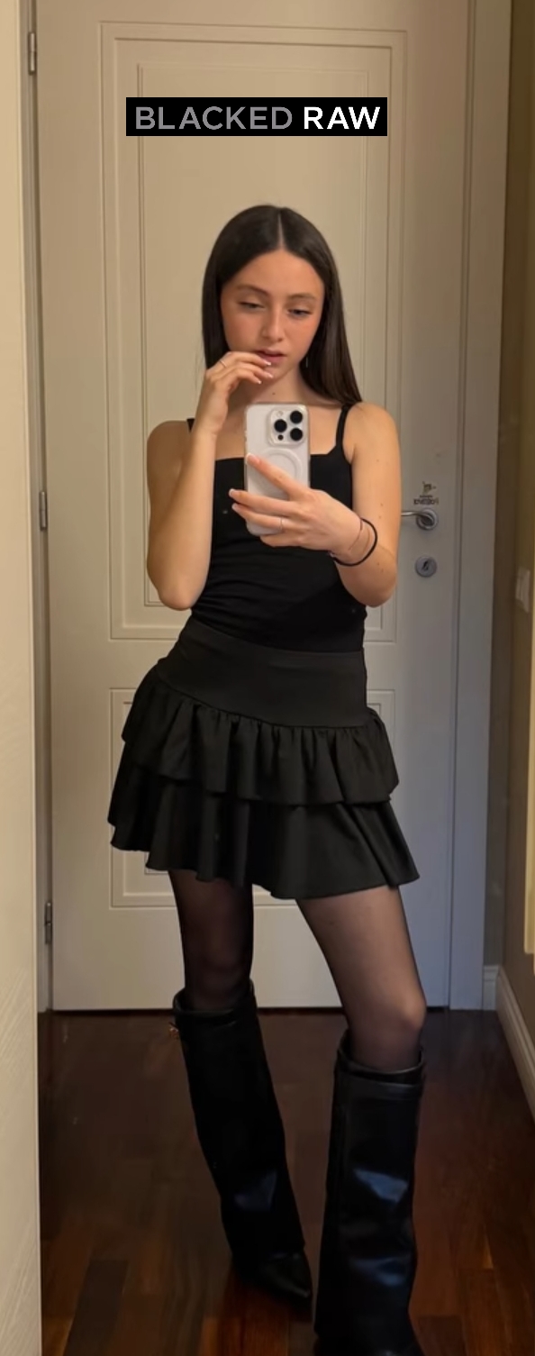 Beatrice taking a selfie