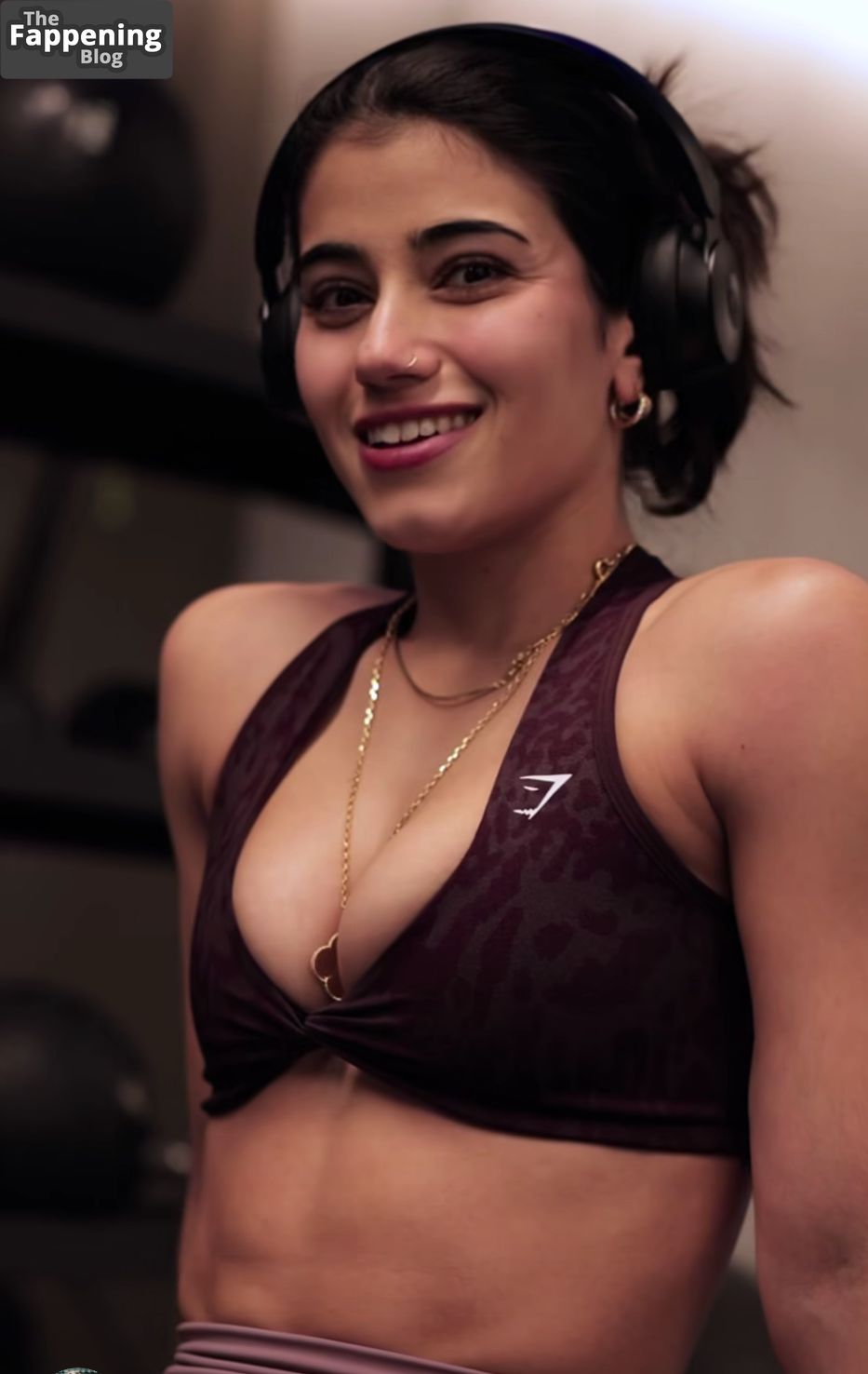 sarah saffari in a bikini
