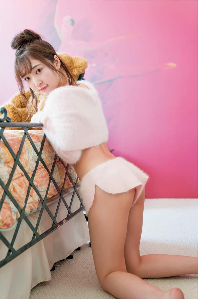 Moe Toyota in lingerie - ass