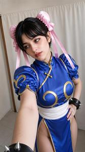Chun-li cosplay 