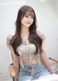Akari Yura