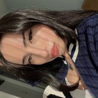 Seda taking a selfie