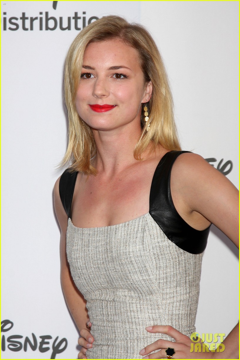 Emily VanCamp