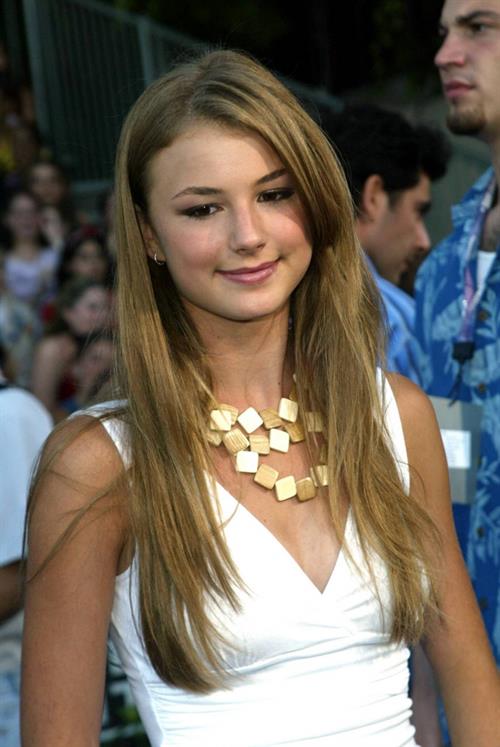 Emily VanCamp