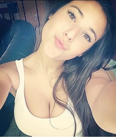 Angie Varona taking a selfie