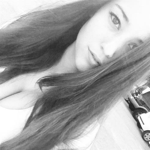 Angie Varona taking a selfie