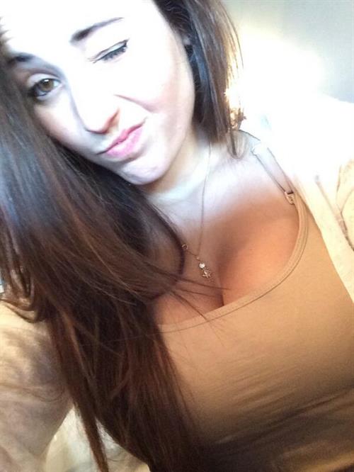 Angie Varona taking a selfie
