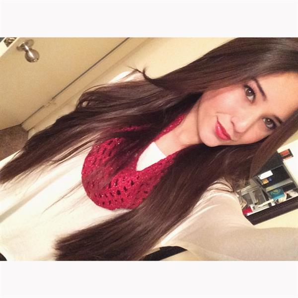 Angie Varona taking a selfie